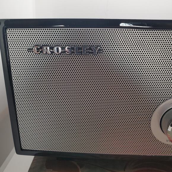 Crosley CR3022A-BK Retro Style AM/FM Tabletop Radio Black W/ 12V DC Power Cord - Picture 6 of 14